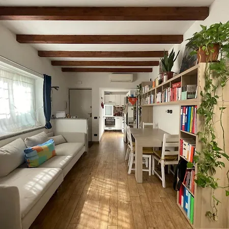 Appartamento Cozy House With Terrace Roma