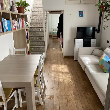 Cozy House With Terrace Appartamento *