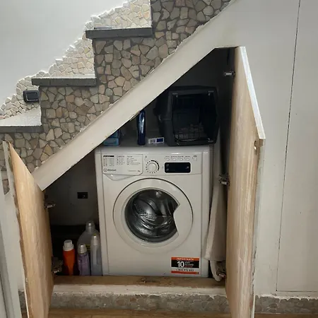 Cozy House With Terrace * 罗马