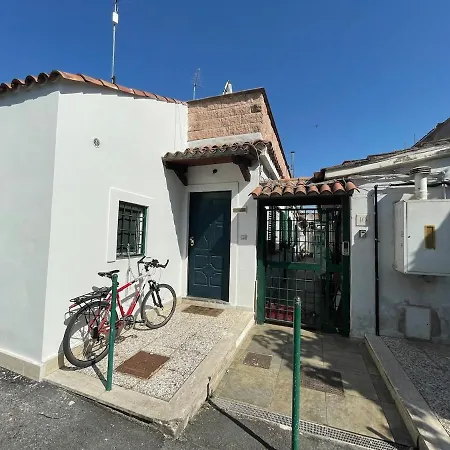 Cozy House With Terrace Appartamento Roma